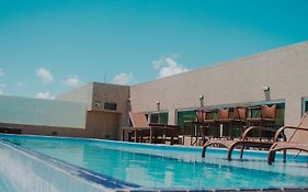 Confortável Flat com vista parcial do mar de Intermares